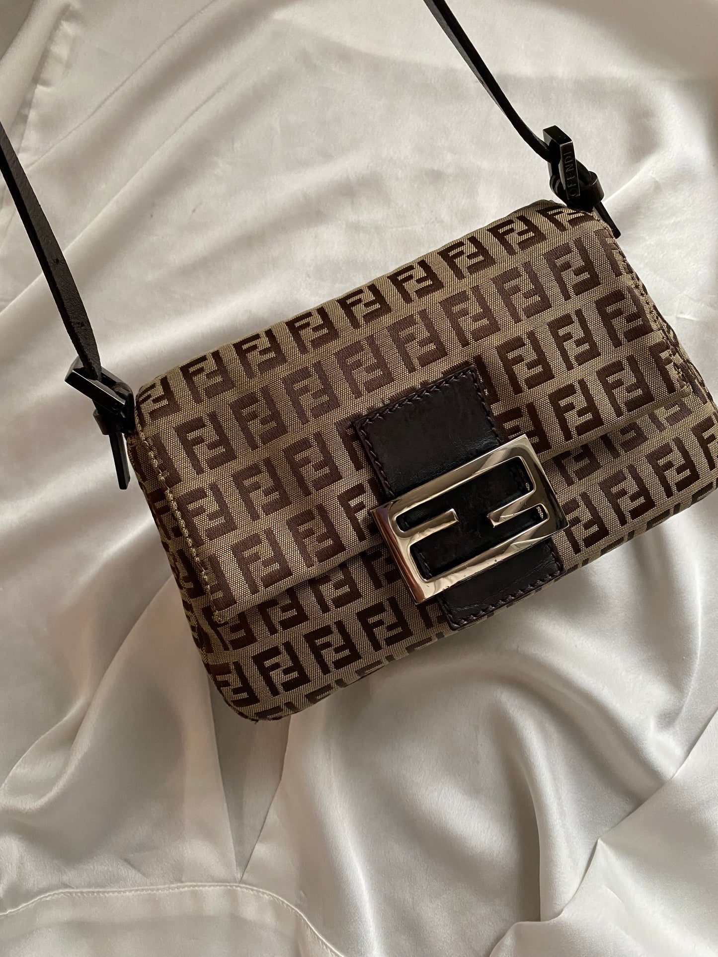 Fendi mini mom monogram beige zucchini