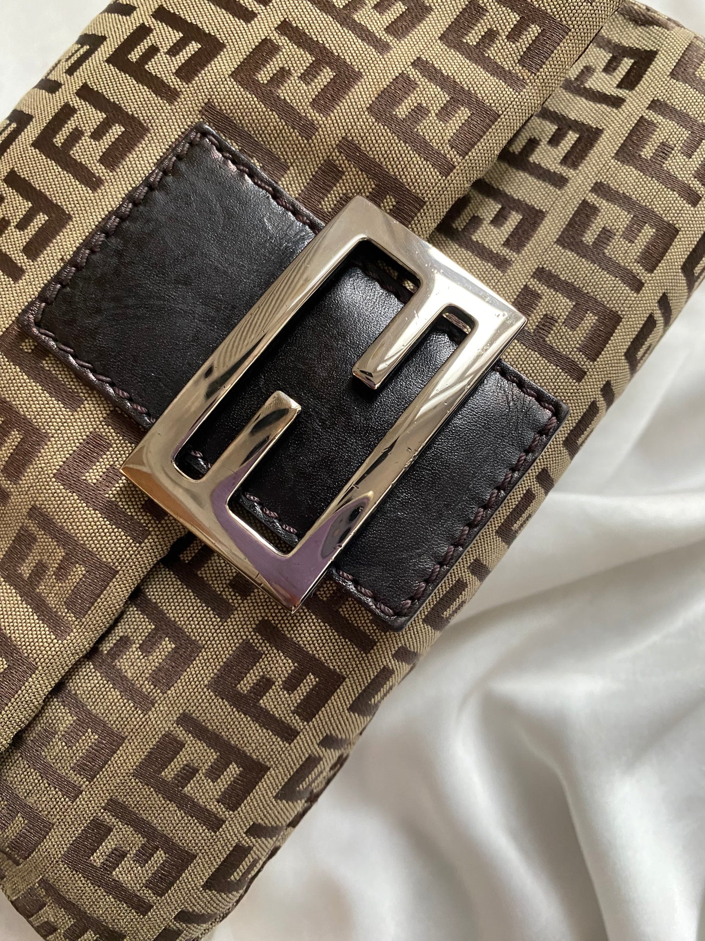 Fendi mini mom monogram beige zucchini