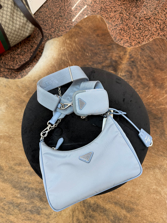 Prada re-edition 2005 azzurra
