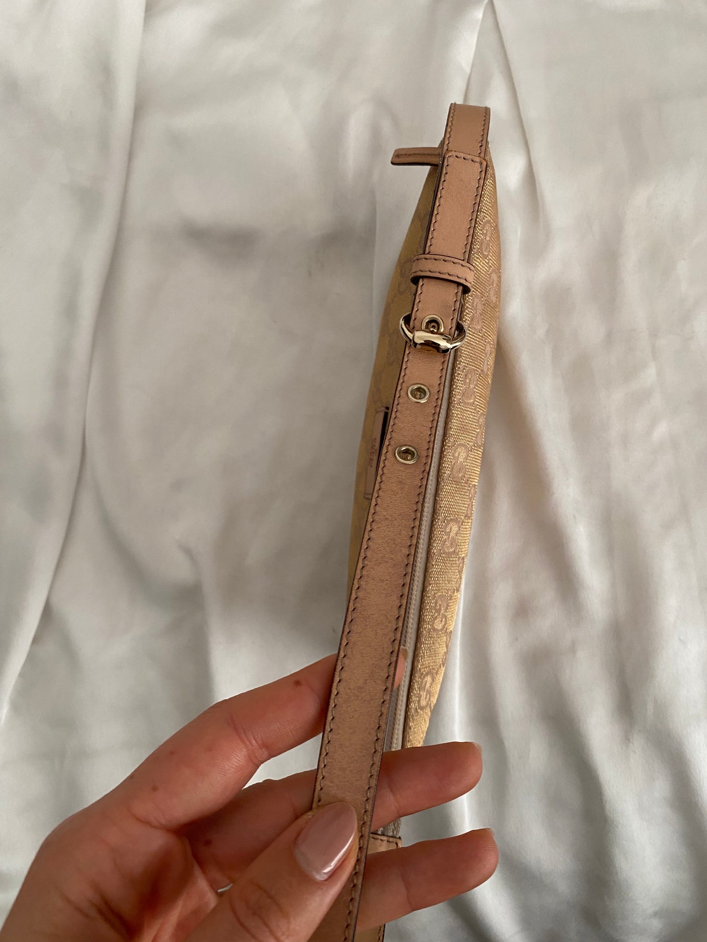Gucci pretty boat rose gold