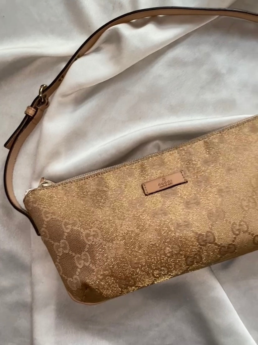 Gucci pretty boat rose gold