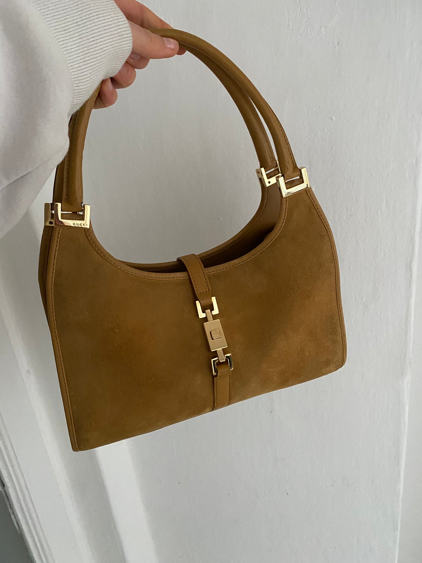 Gucci bardot small in suede