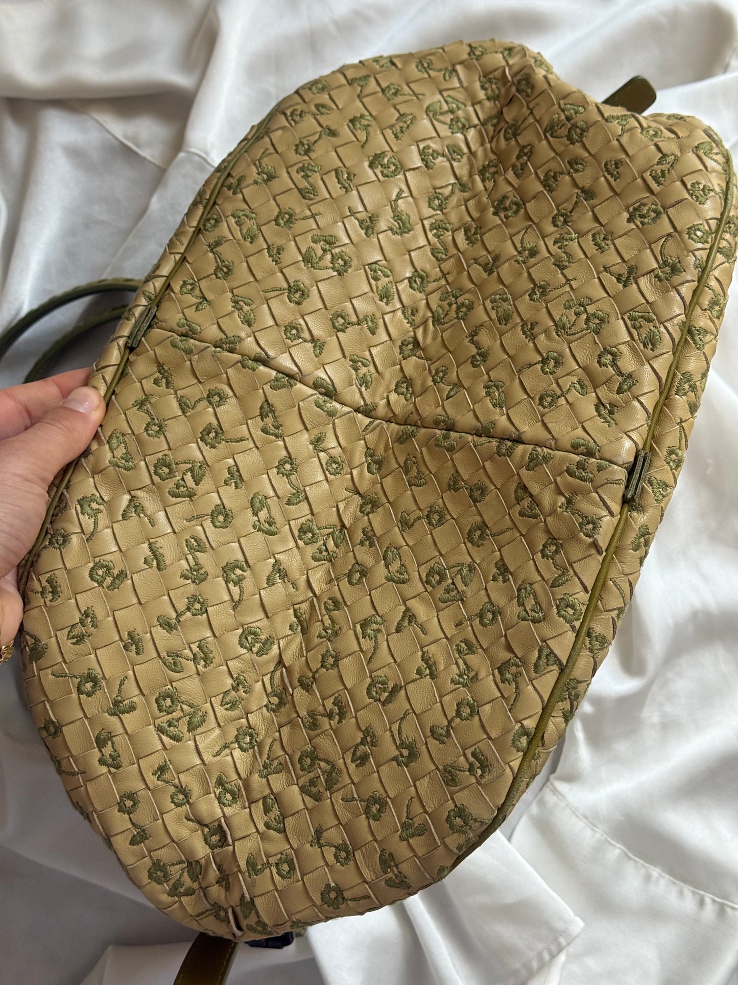Bottega Veneta belly 76 intrecciato margherite
