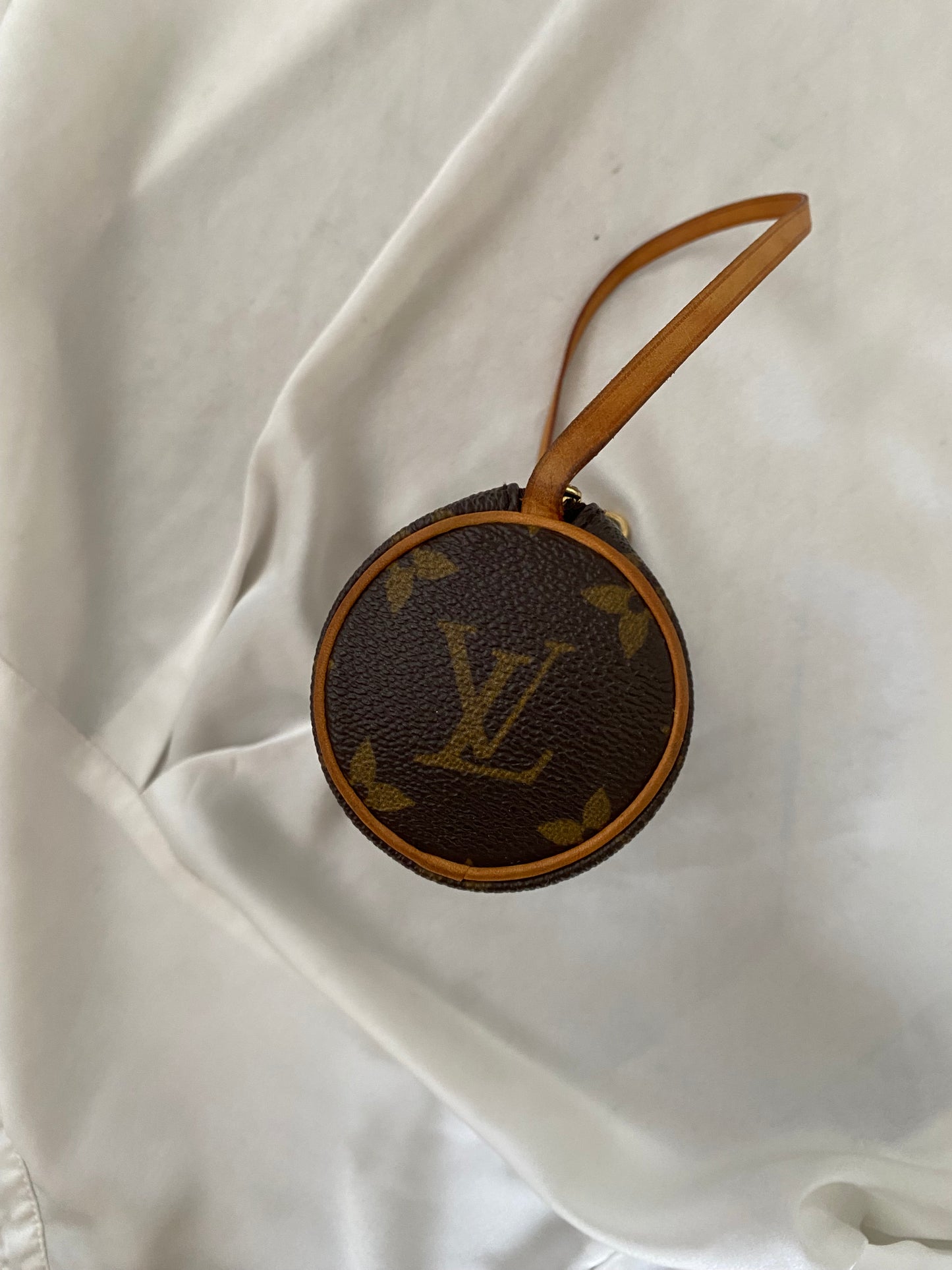 Louis Vuitton bow tie bundle
