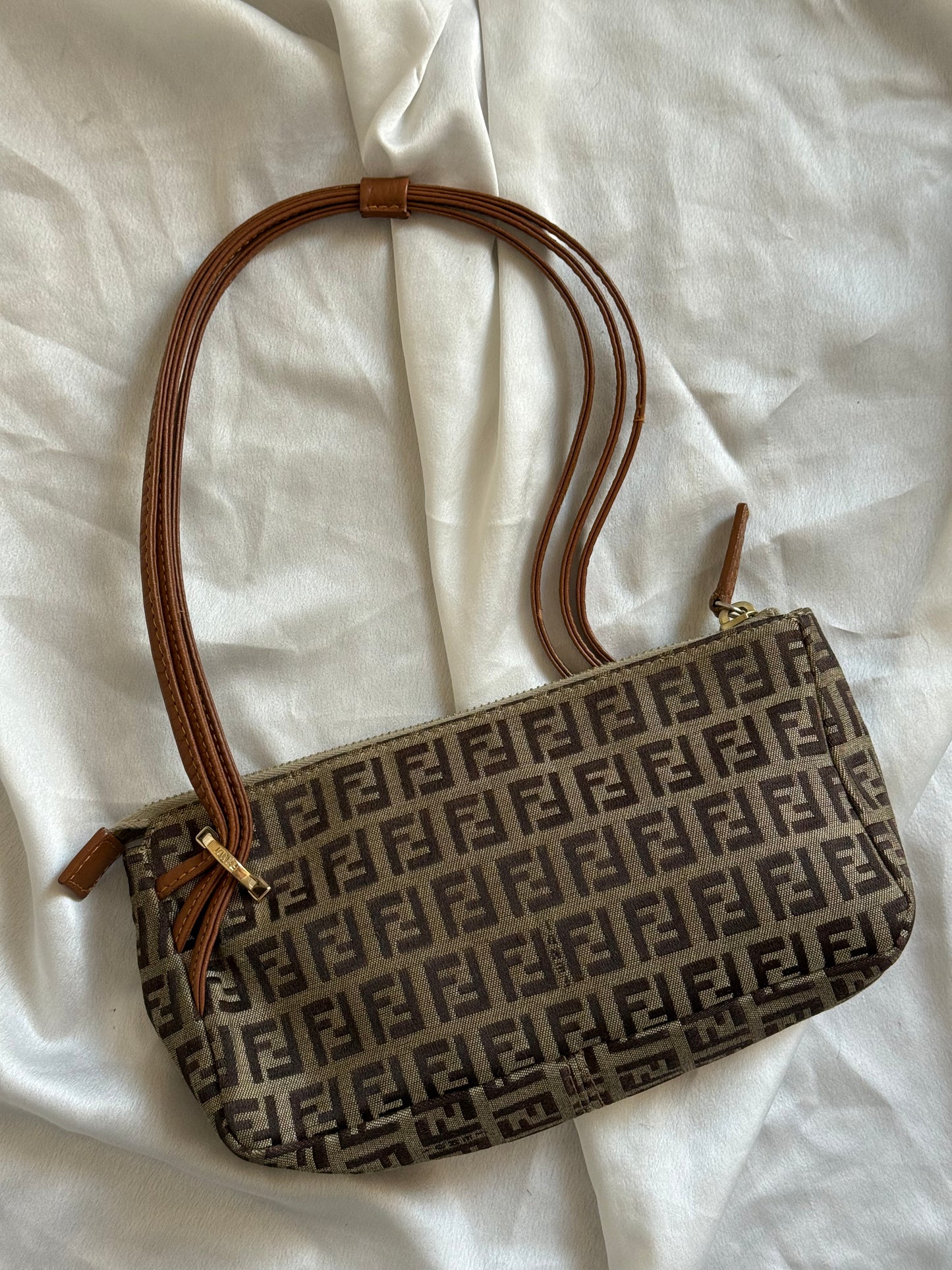 Fendi pochette gold charm manico pelle