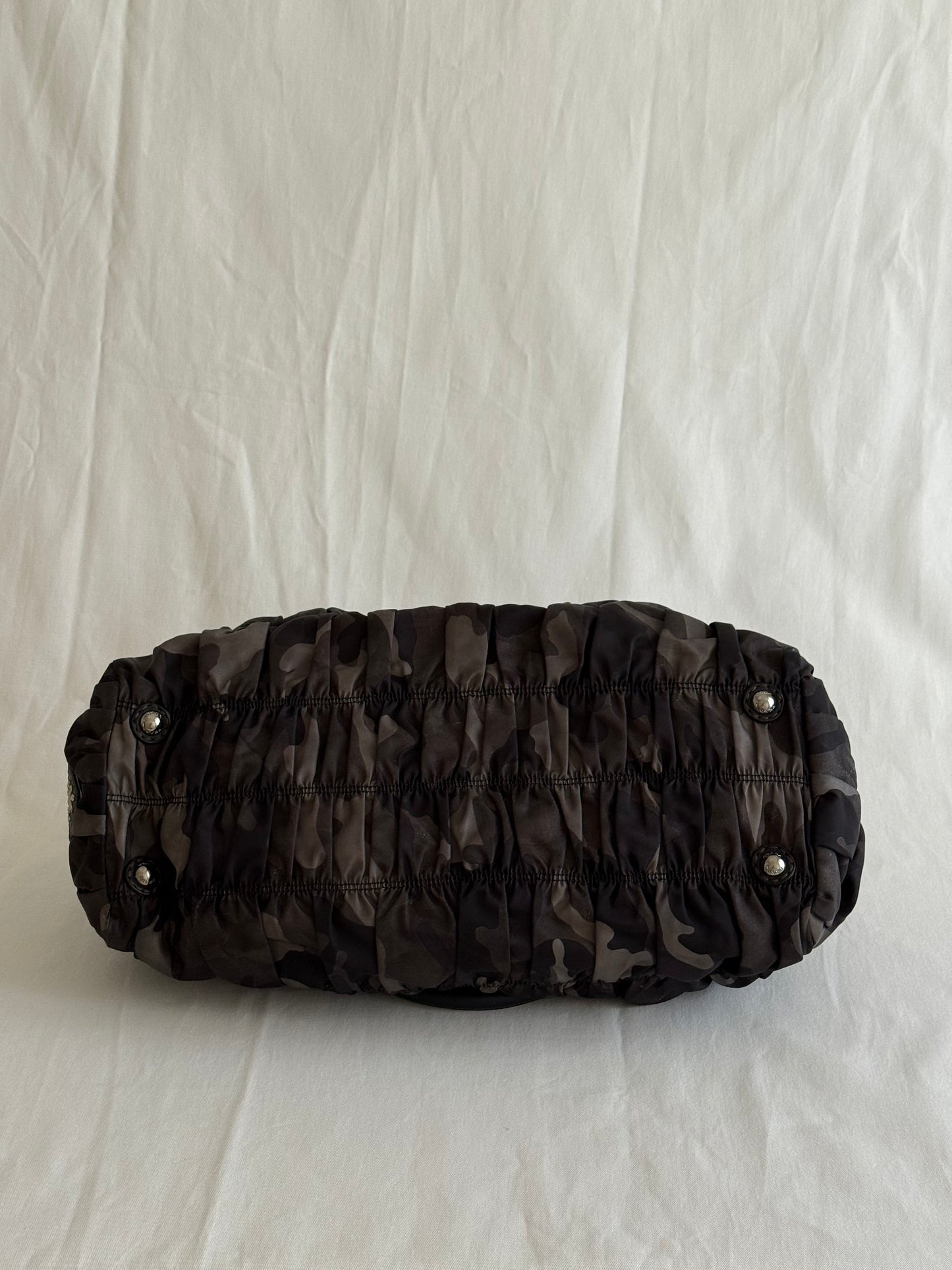 Prada shopping camo fumo