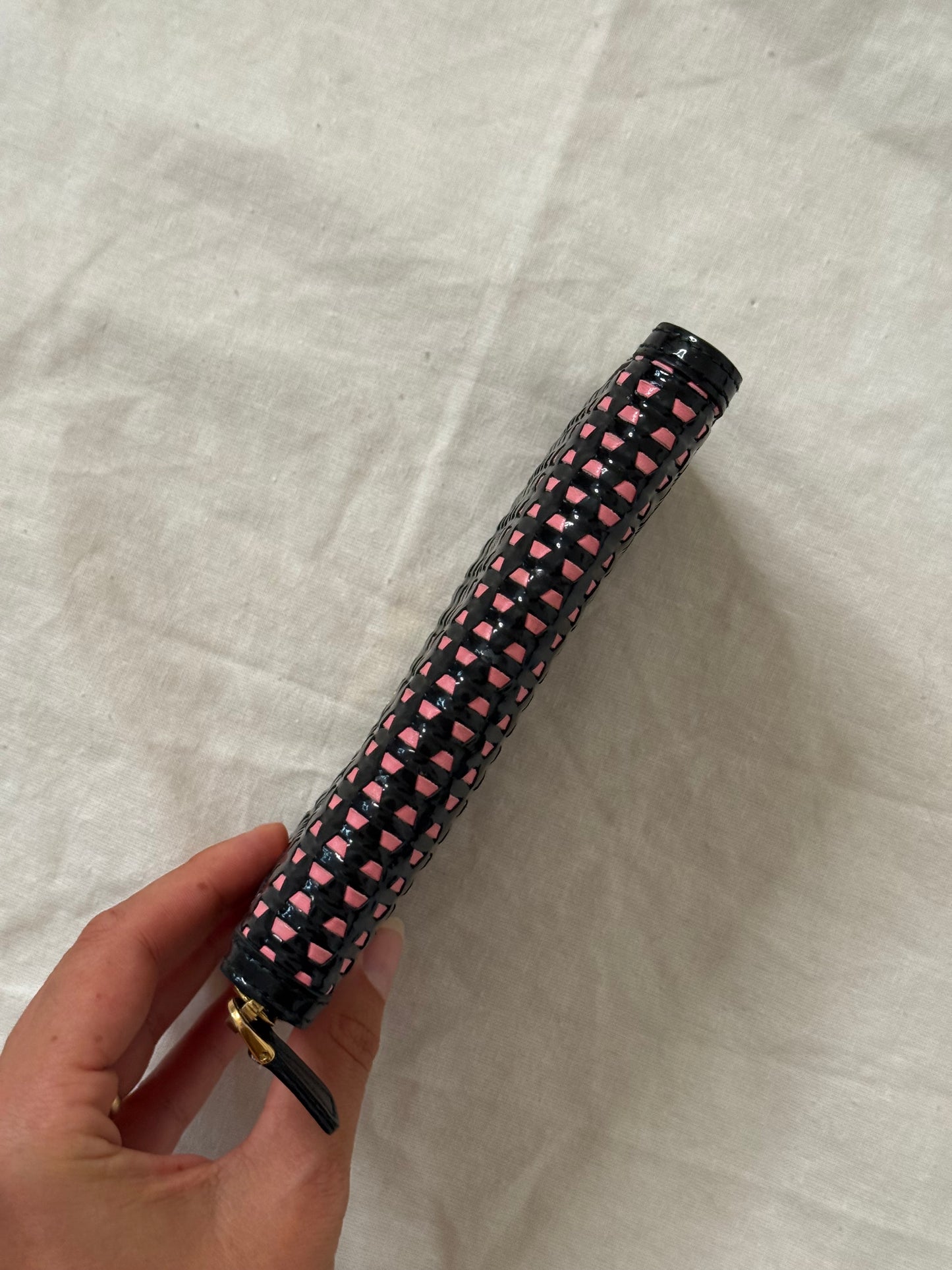 Miu miu portafoglio pelle verniciata nero e rosa