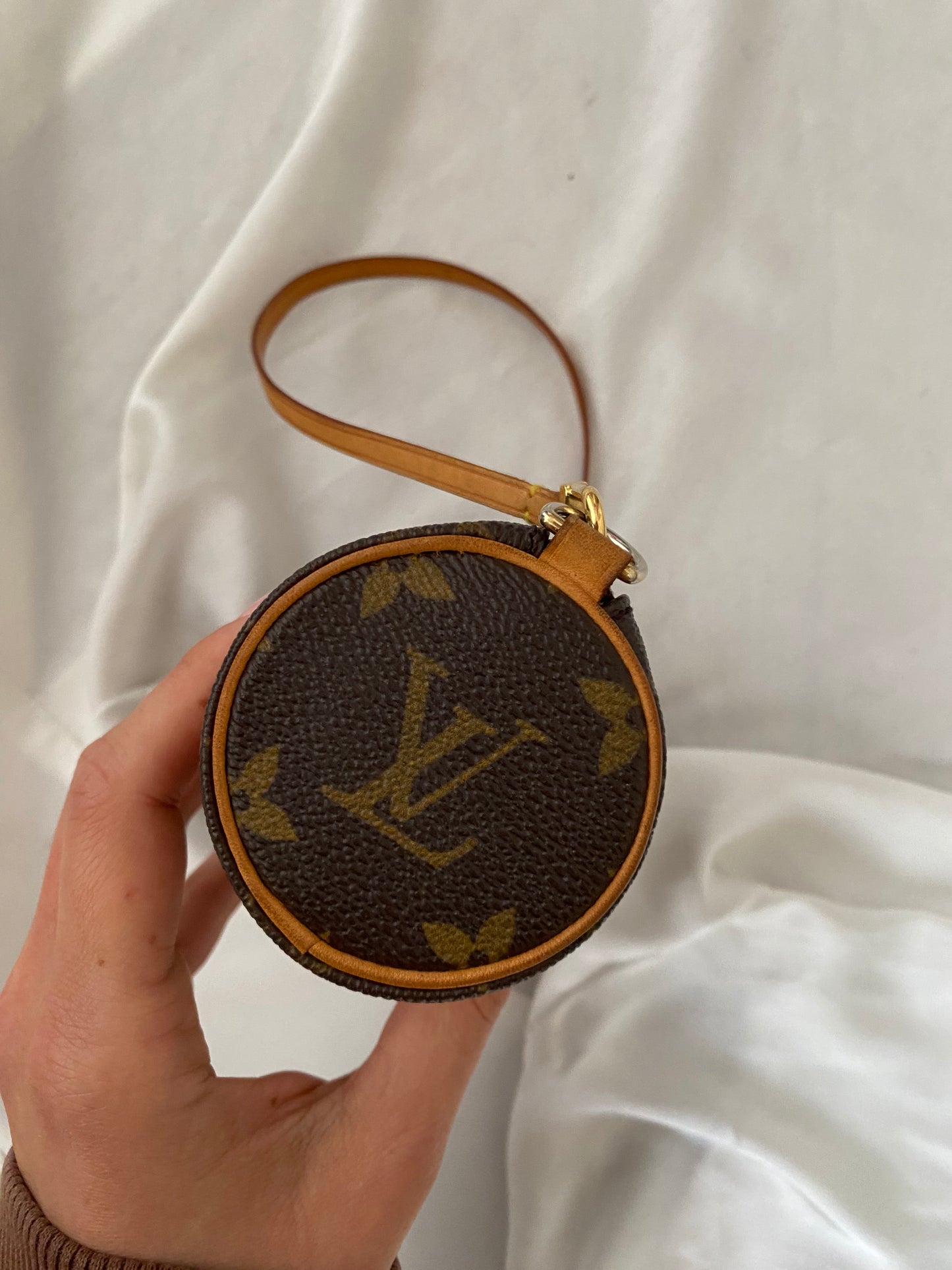 Louis Vuitton bow tie bundle