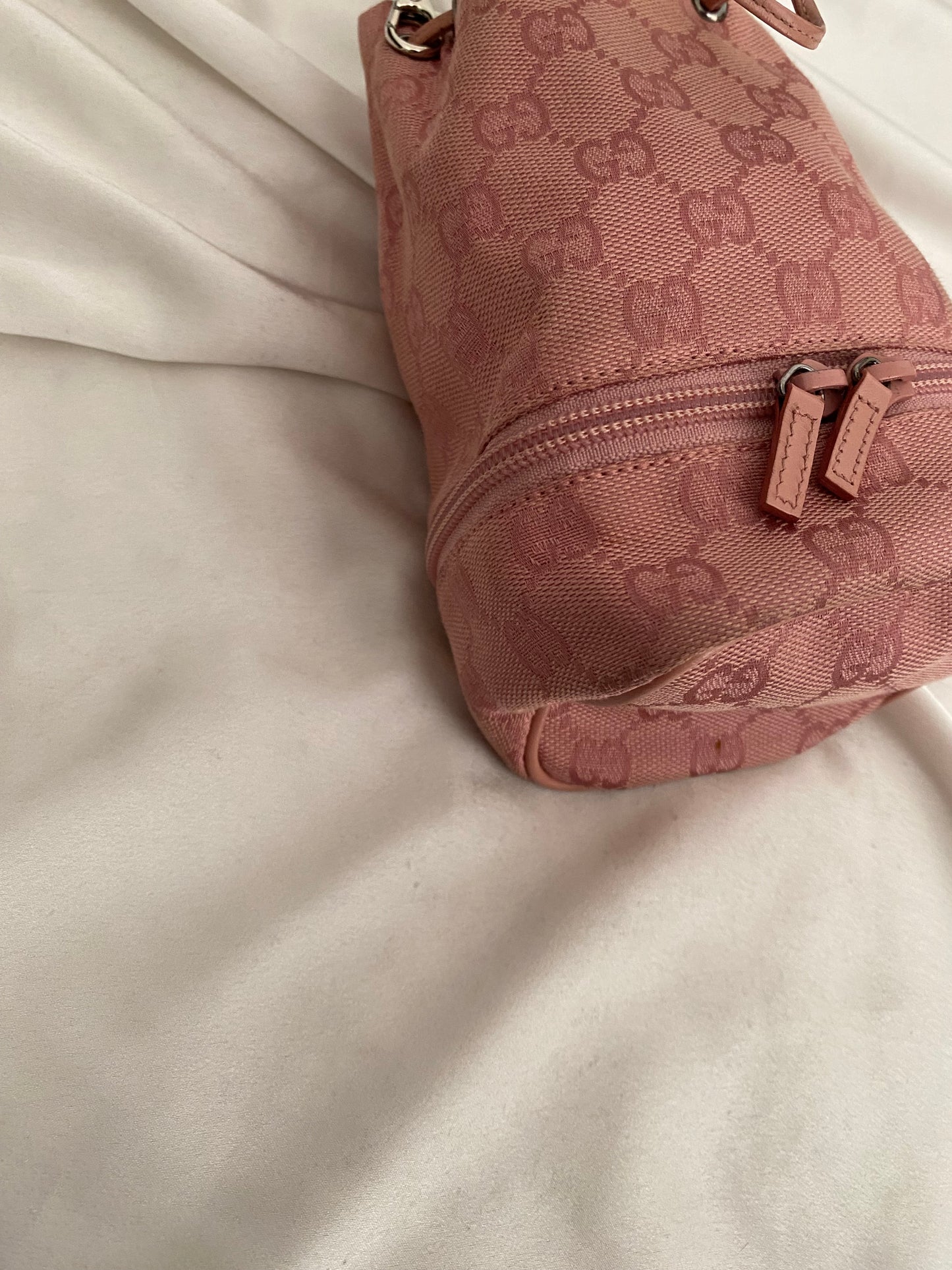 Gucci mini pink monogram bucket bag