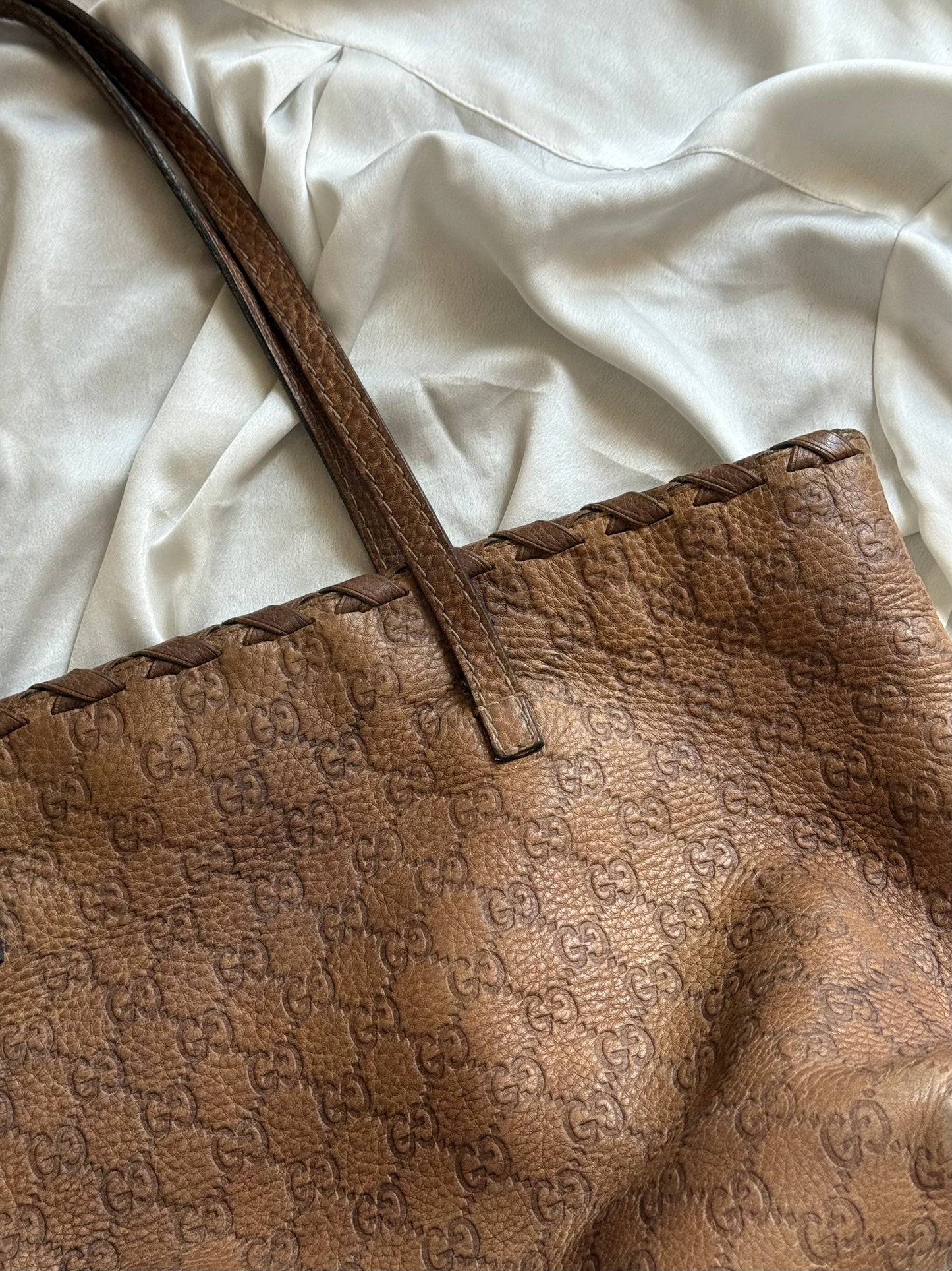 Gucci tassel tote bamboo brown