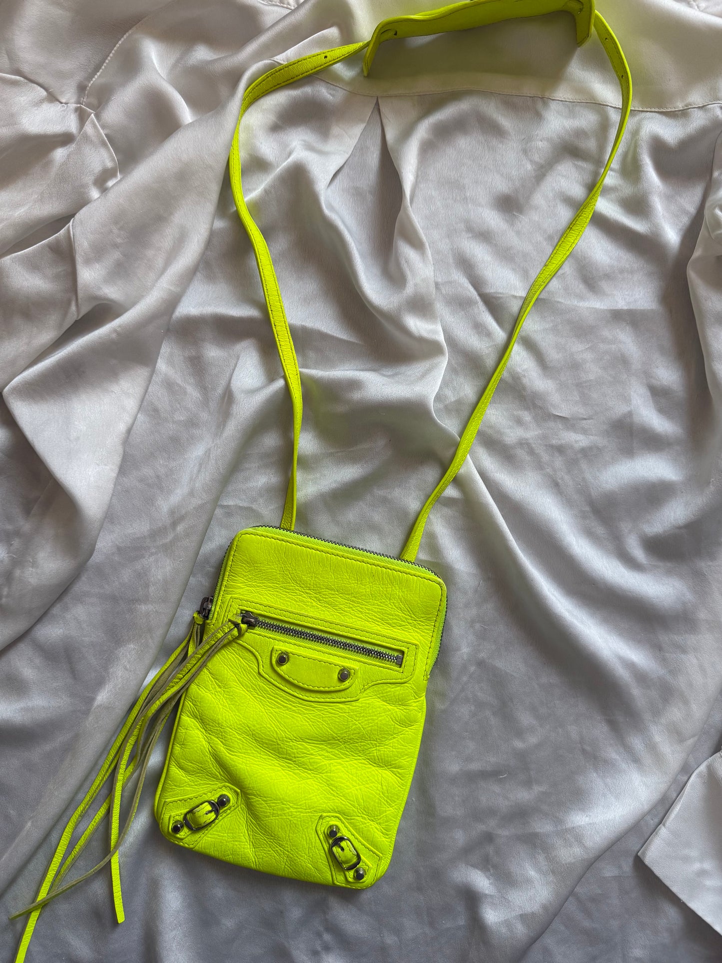 Balenciaga phone holder fw 2016 neon