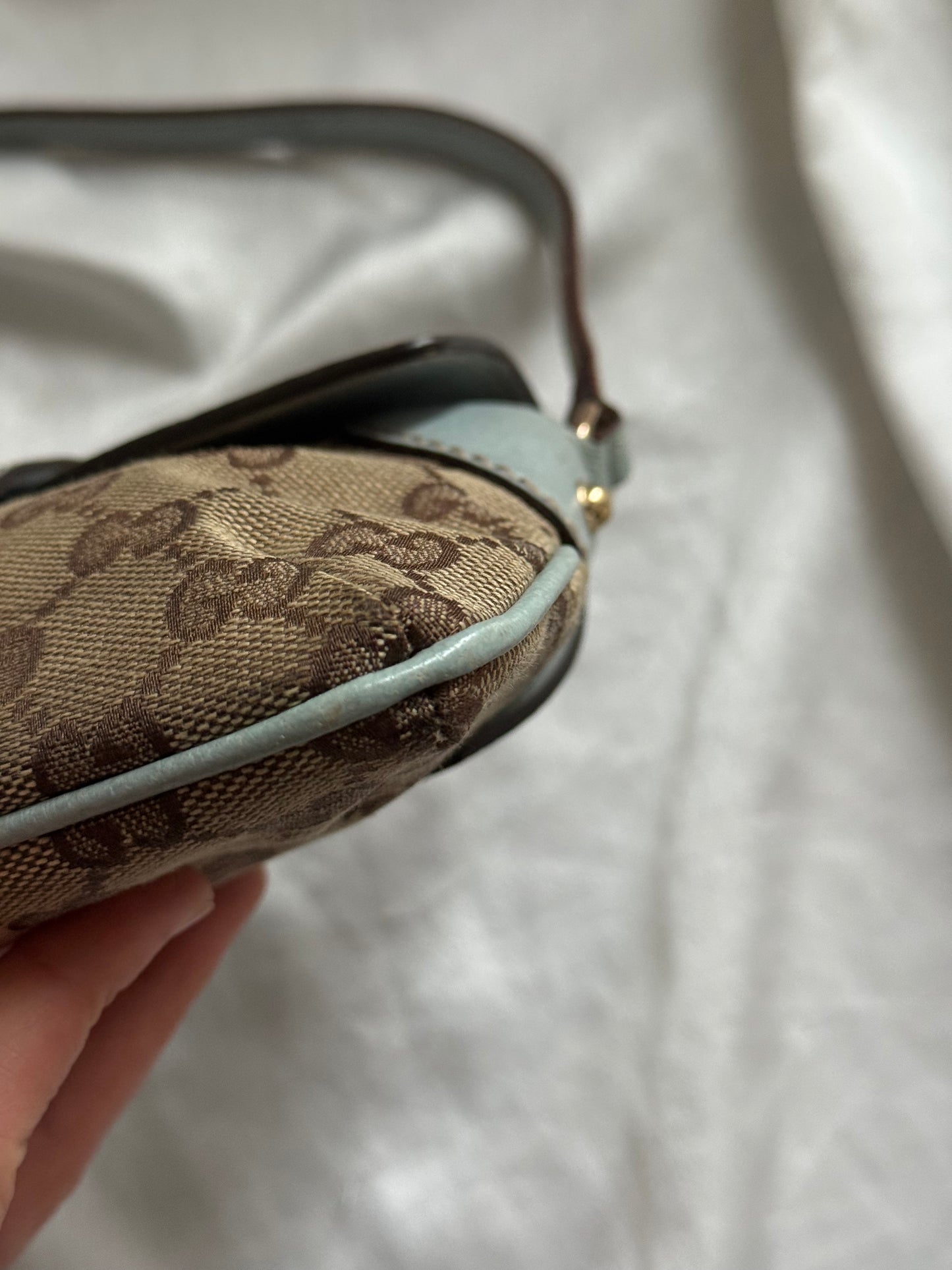 Gucci pochette monogram heartlock light blue