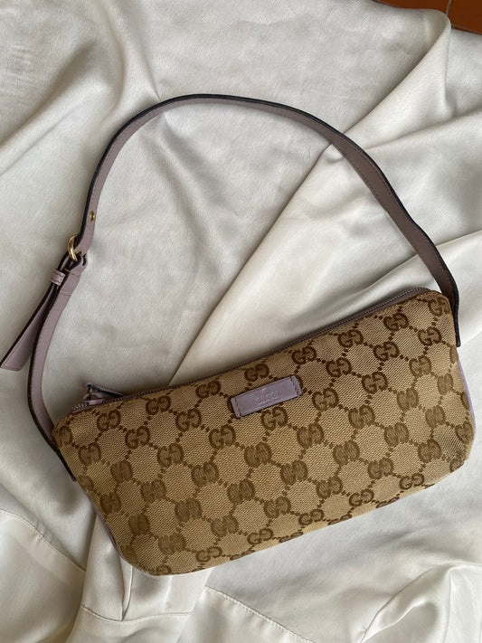 Gucci pretty boat clutch