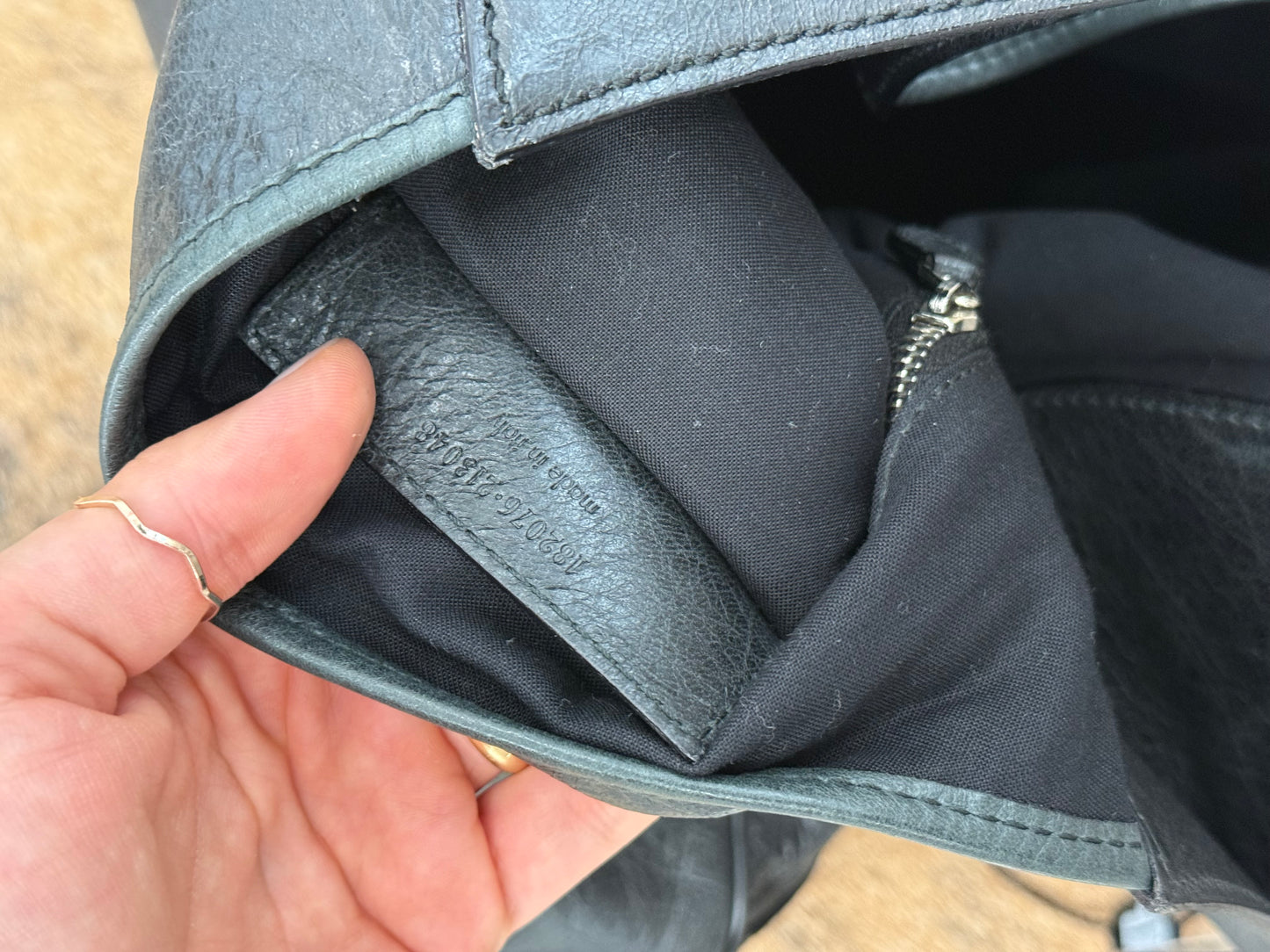Balenciaga messenger giant hw black