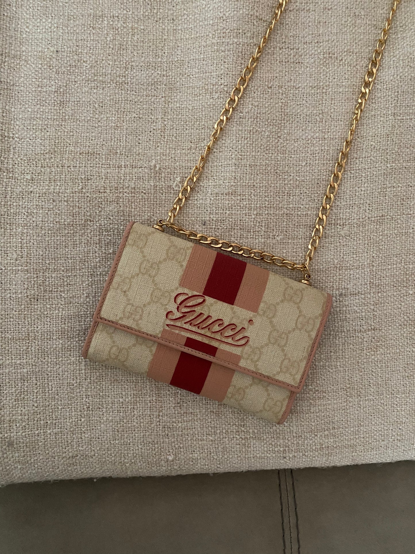 Gucci Clutch Bold Monogram