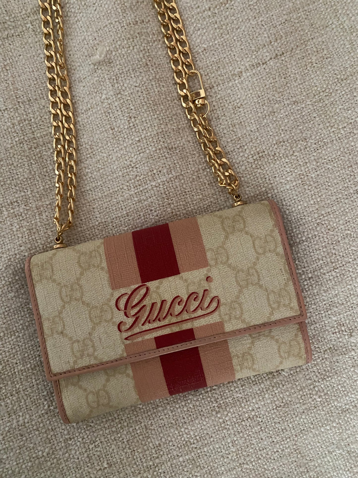 Gucci Clutch Bold Monogram