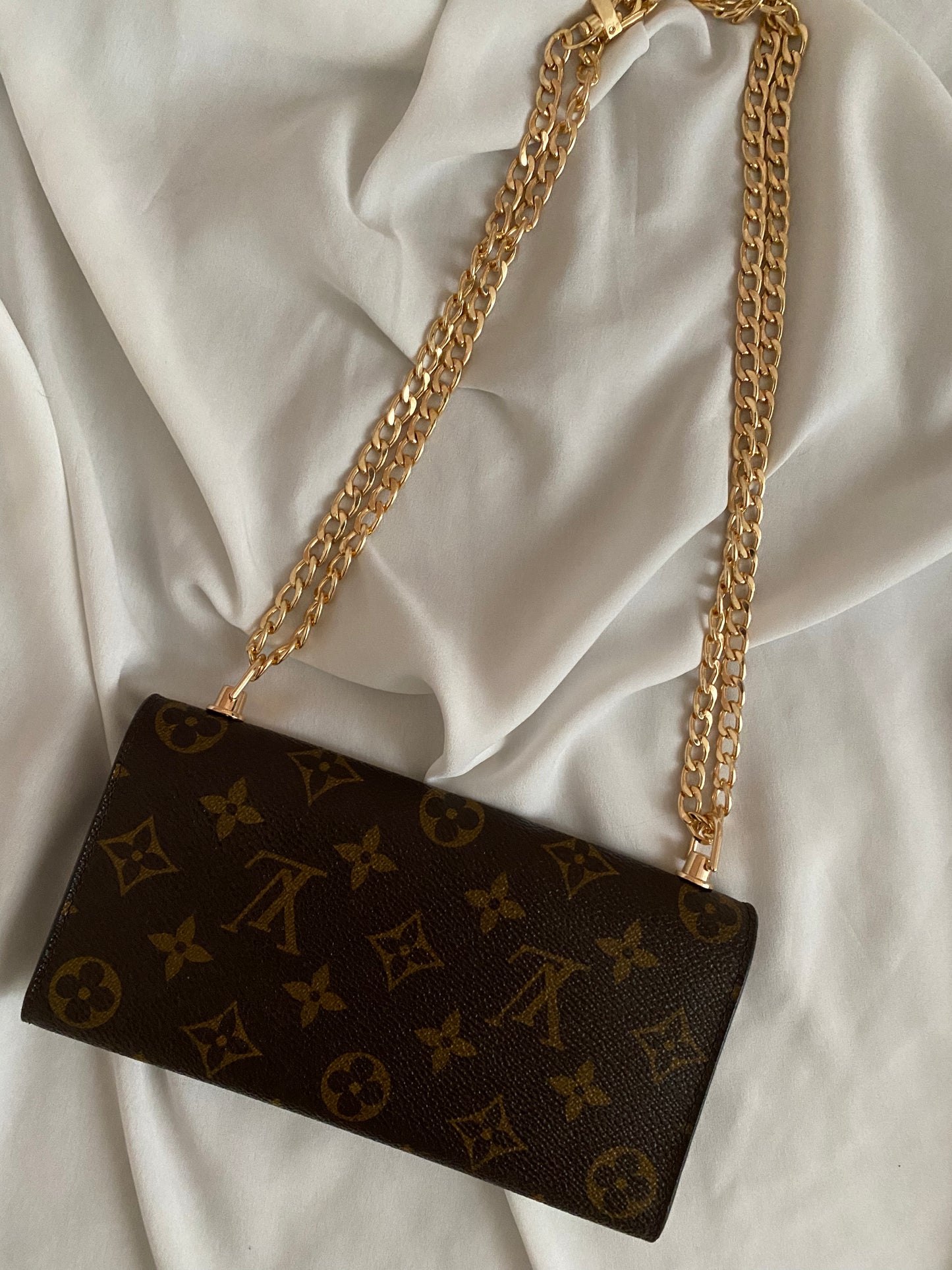 Louis Vuitton Pochette Monogram purple interior