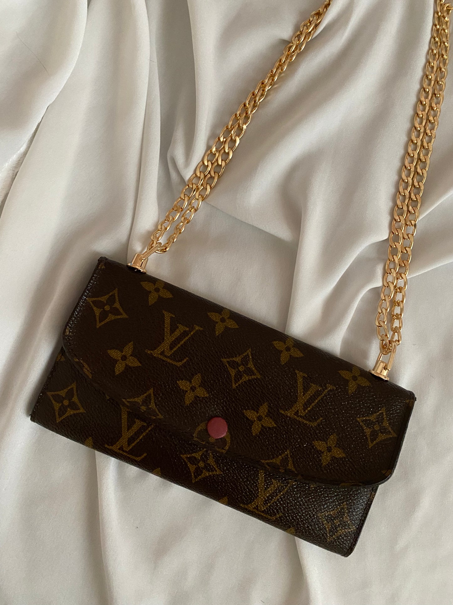 Louis Vuitton Pochette Monogram purple interior