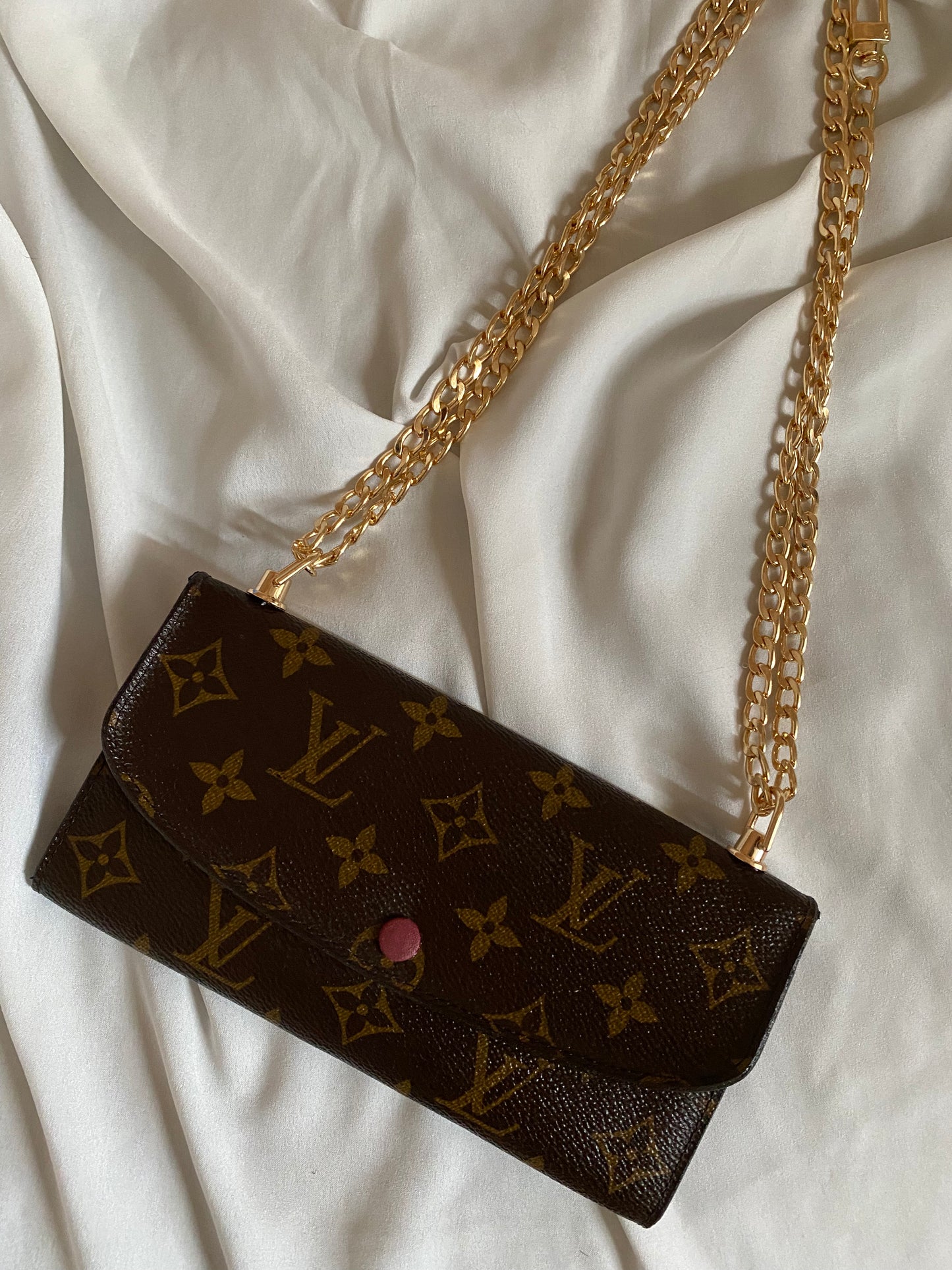 Louis Vuitton Pochette Monogram purple interior